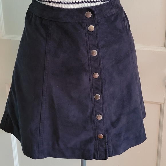 Suede-esque Snap Mini - Picture 2 of 12